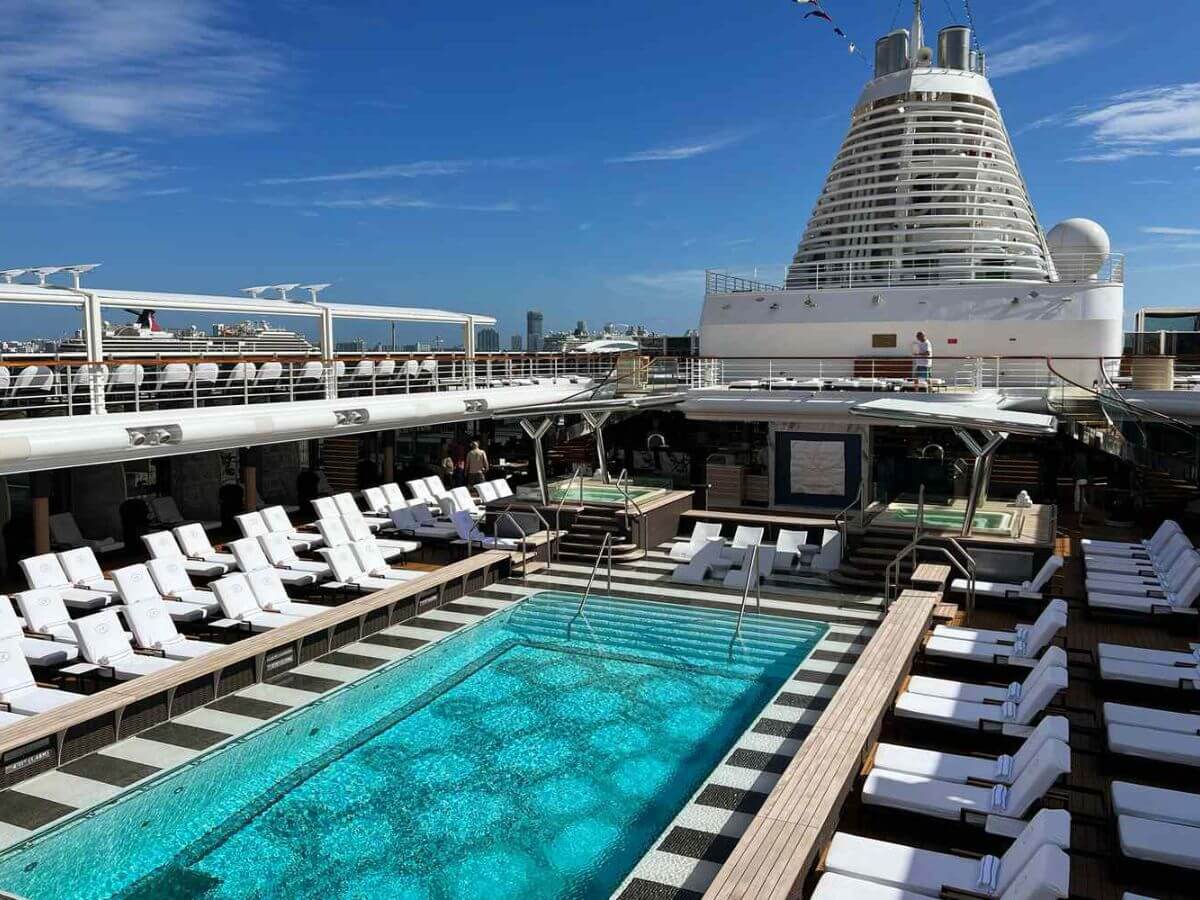 crucero lujo suite