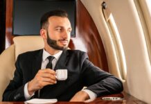 Cómo evitar el jet lag en viajes largos dormir en avión business class